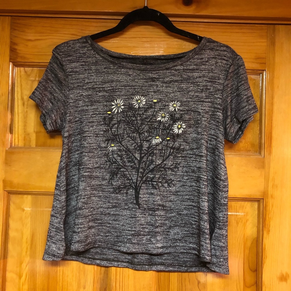 Flower crop top with front pocket